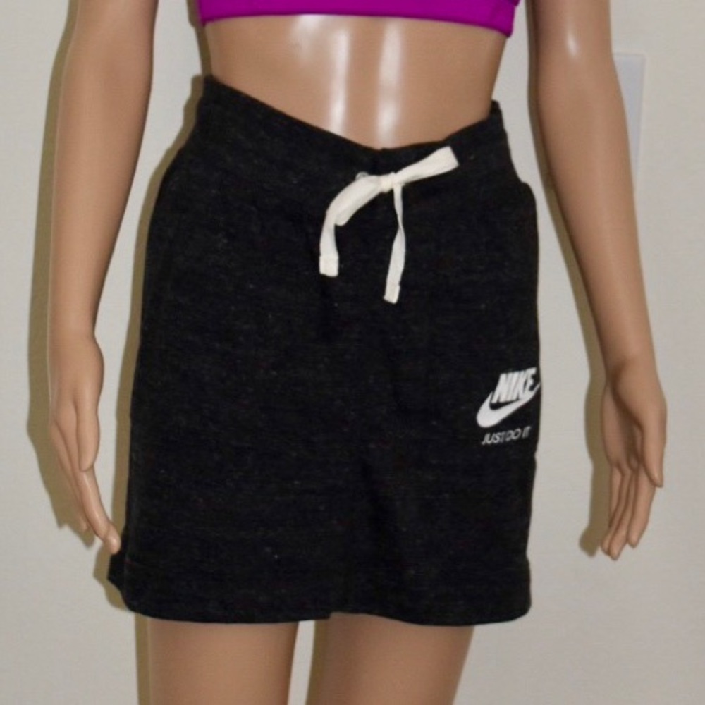 🆕 Nike Vintage Athletic Skirt | Gray